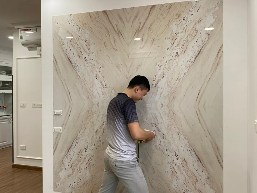 thi công tấm nhựa giả đá