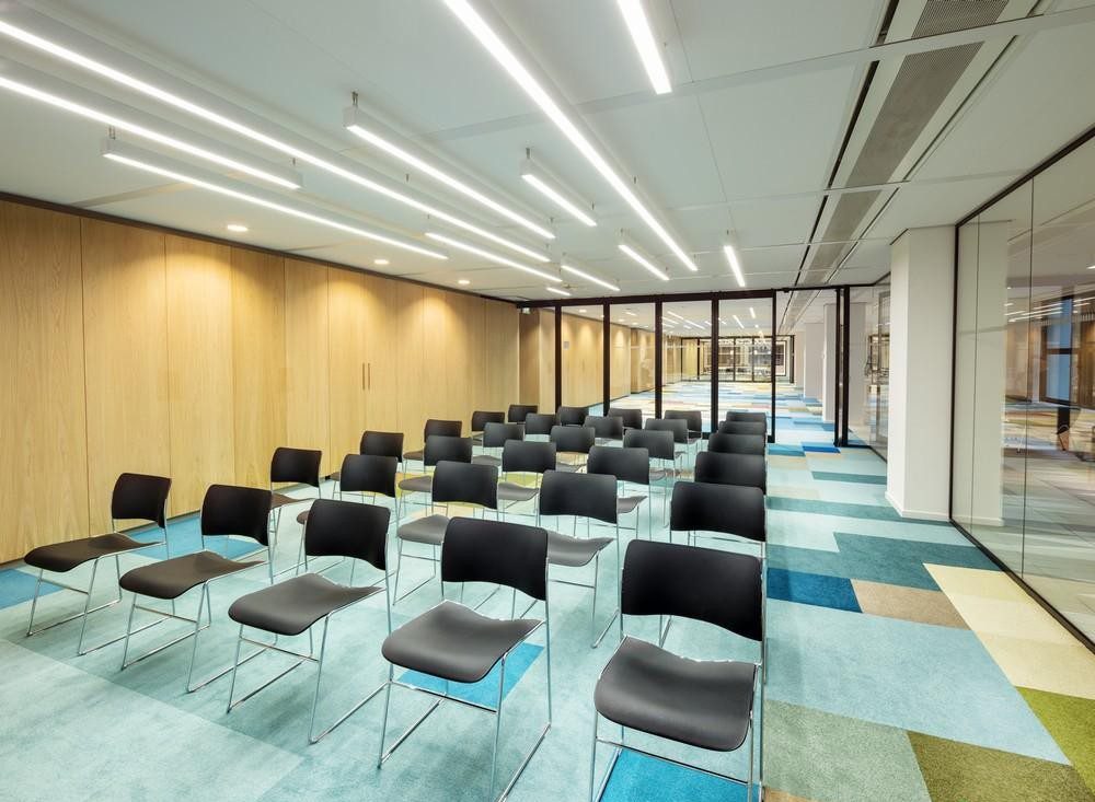 ốp nhựa phòng học