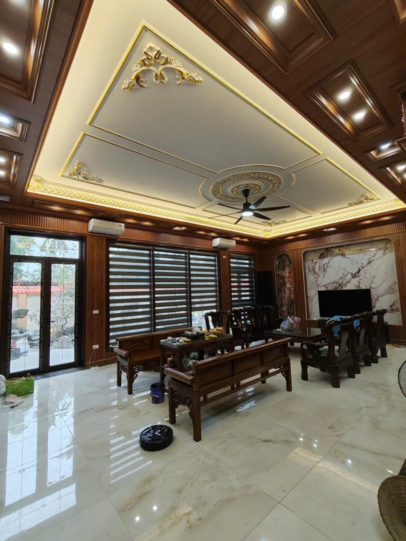 trần nhựa phòng khách 