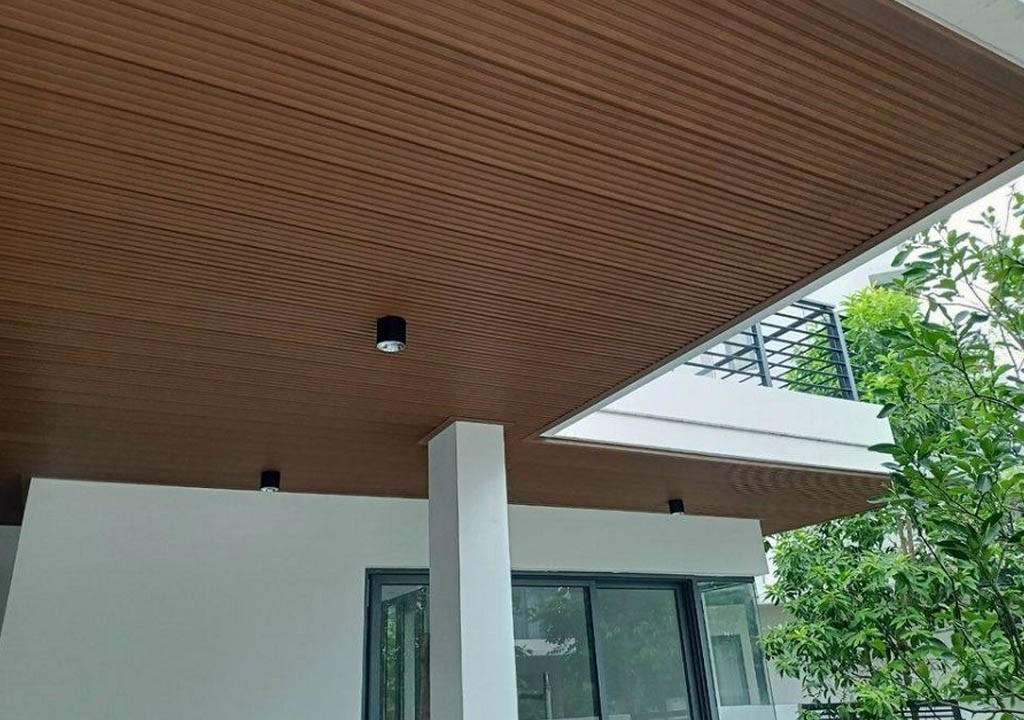 Go Nhua Op Tran Ngoai Troi