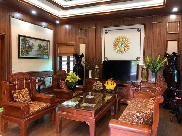 Tam Nhua Pvc Op Tuong Phong Khach 1