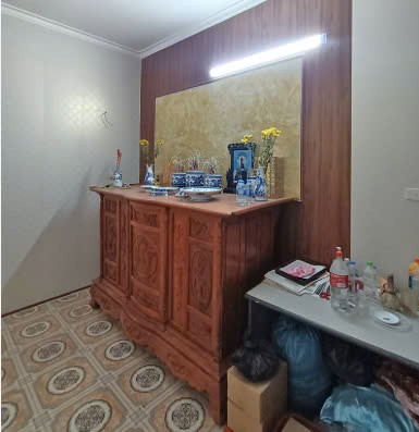 mẫu nhựa ốp phòng thờ vân đá 