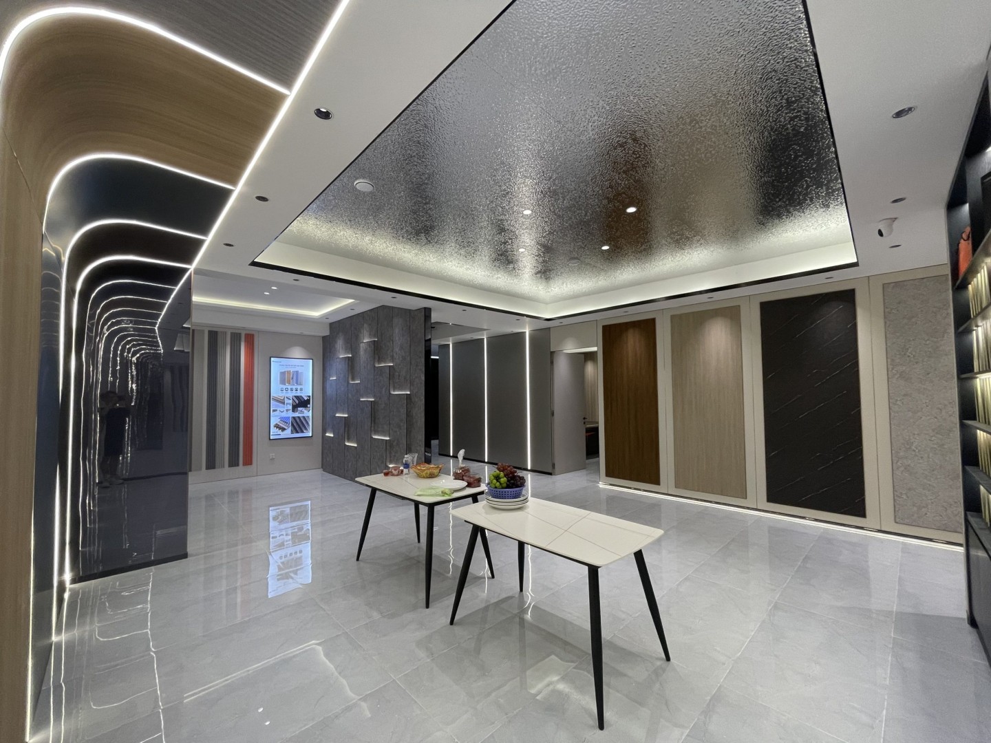 kích thước tấm ốp than tre 