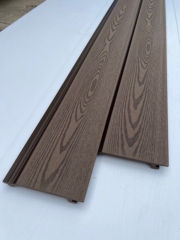 trần gỗ nhựa ngoài trời 