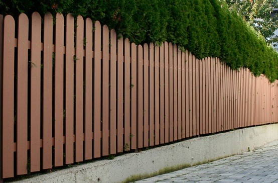 tường rào nhựa