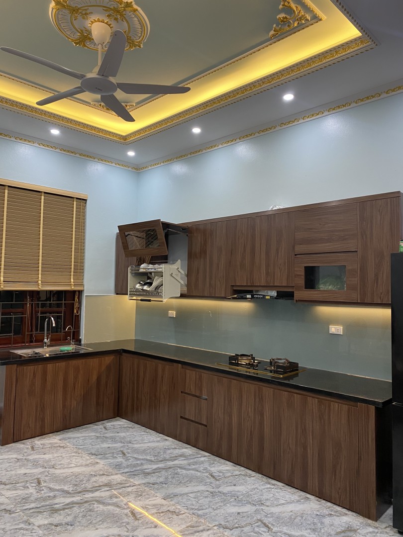 tủ bếp nhựa vân gỗ 