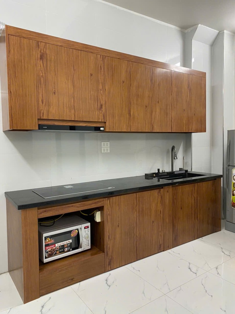 tủ bếp nhựa vân gỗ 