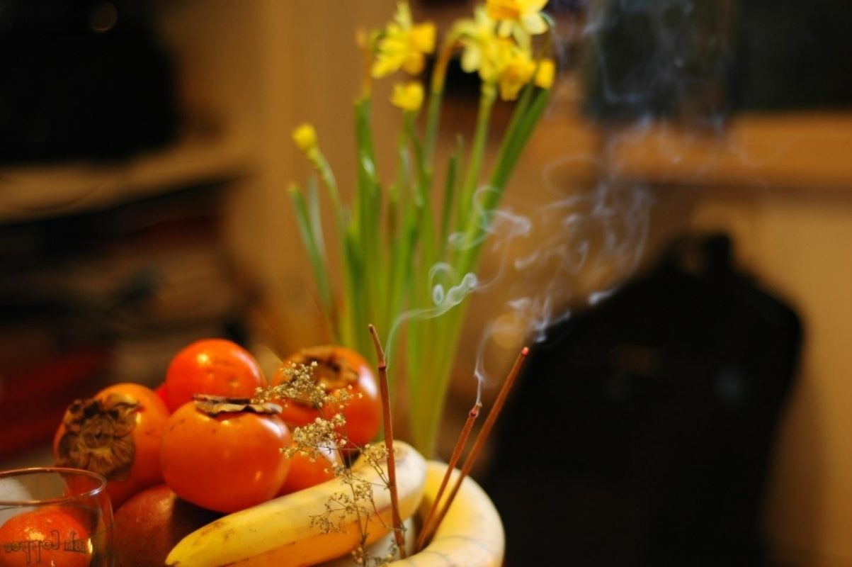 dâng hương dâng lễ