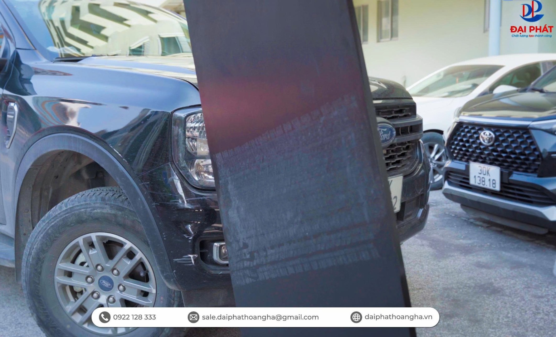 Thử nghiệm khả năng chịu lực tấm nhựa nội thất Zukoplast bằng xe Ford Ranger