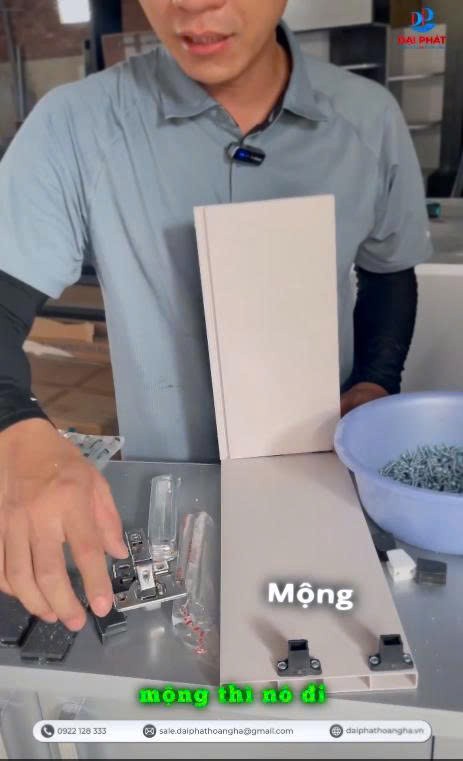 Sử Dụng Hệ Phụ Kiện Tấm Nhựa Nội Thất