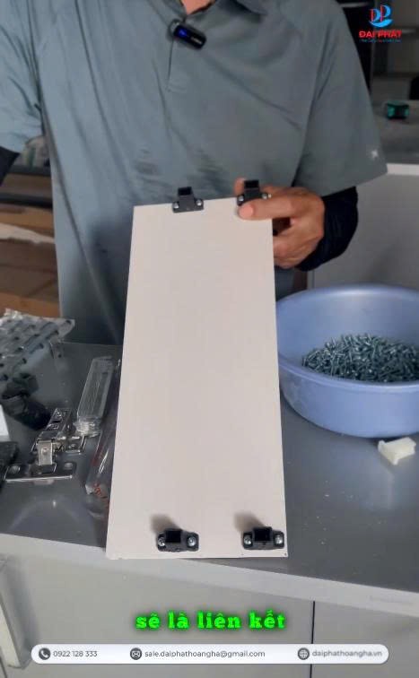 Sử Dụng Hệ Phụ Kiện Tấm Nhựa Nội Thất