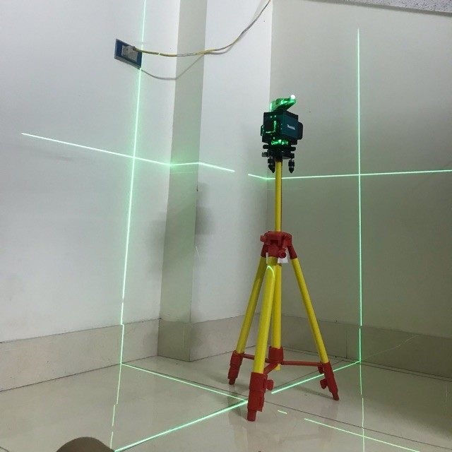 Cach-dung-thuoc-laser-thi-cong-nhua-noi-that