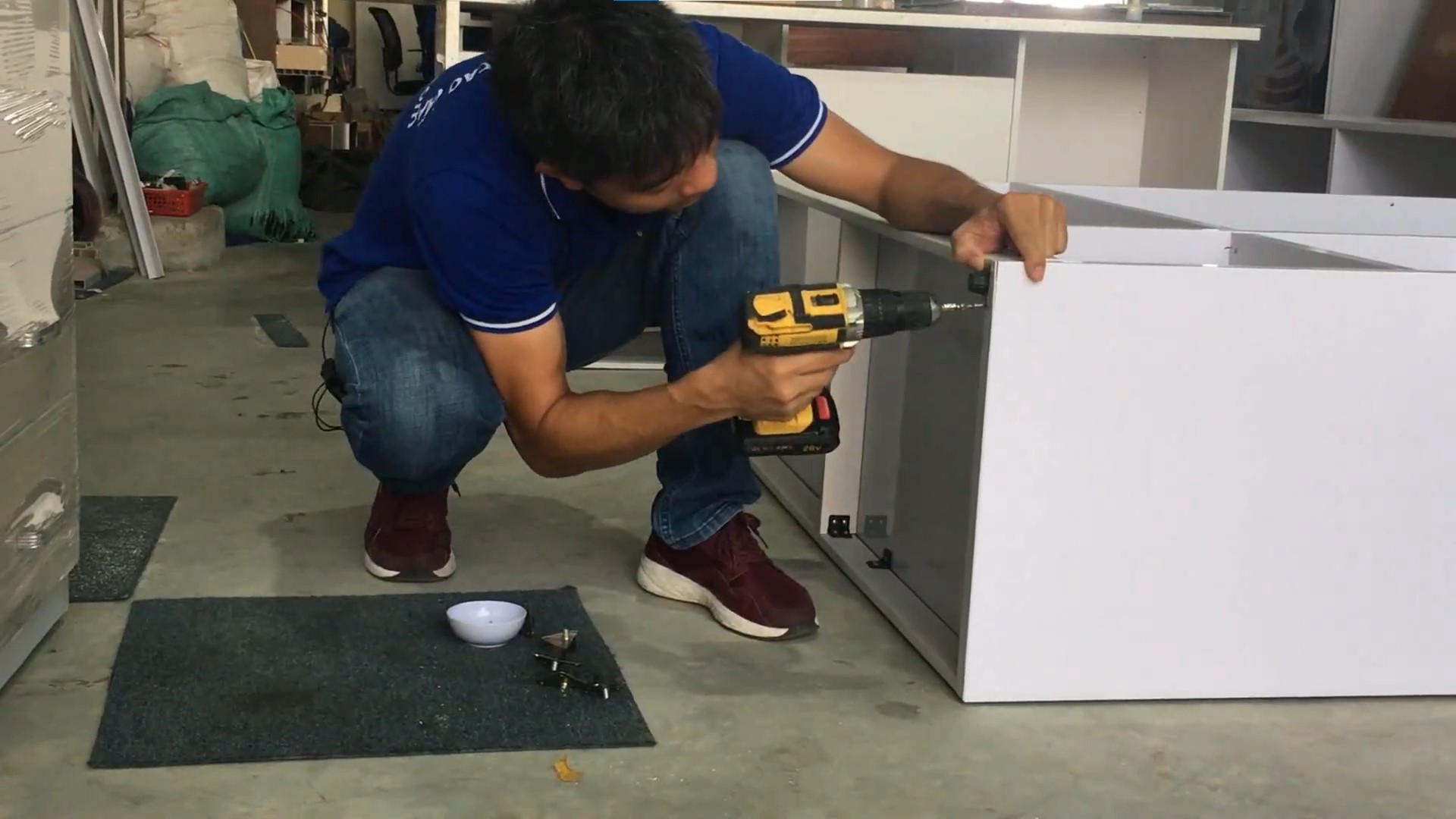 Mong Va Vit Lam Tu Nhua Noi That