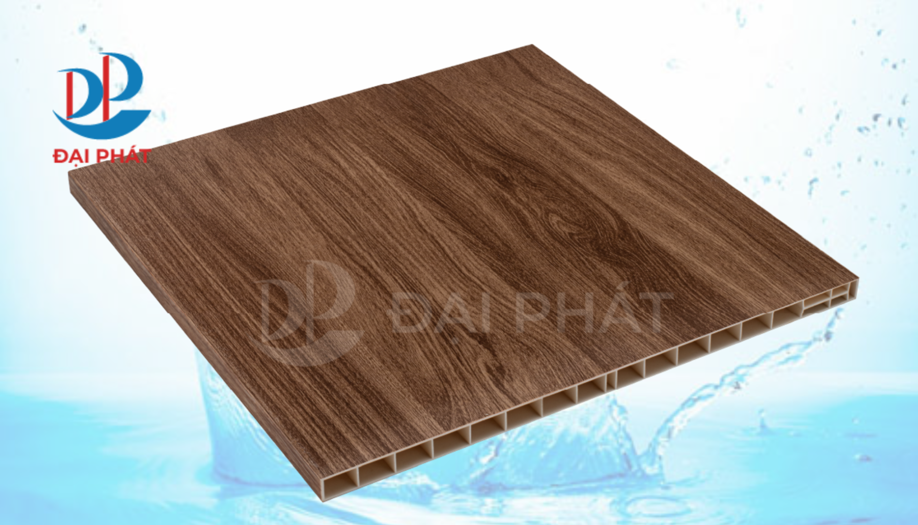 Ngâm Nước Lâu – Tấm Nhựa Có Bền Màu Như Quảng Cáo? 2025