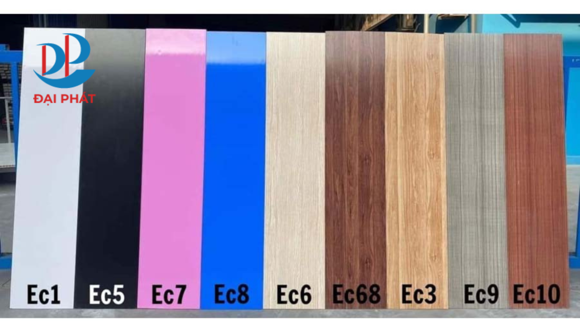 Tấm Nhựa ECOMI Là Gì? – Bảng Giá Tấm Nhựa ECOMI 2025