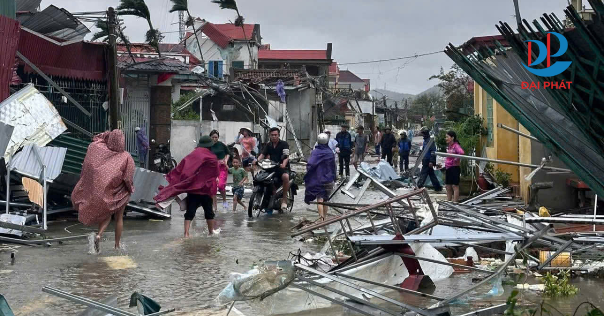 Bão Lũ Gia Tăng – Nội Thất Nhựa Trở Thành ‘Lá Chắn An Toàn’ Cho Nhà Việt 2025